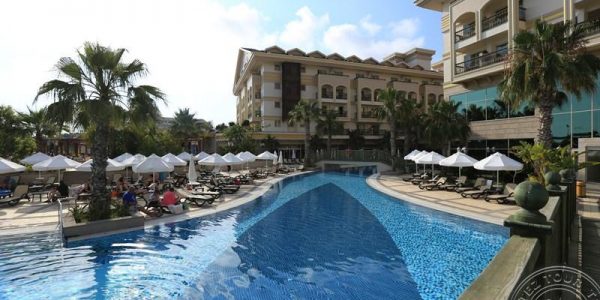 Crystal Palace Luxury Resort & Spa