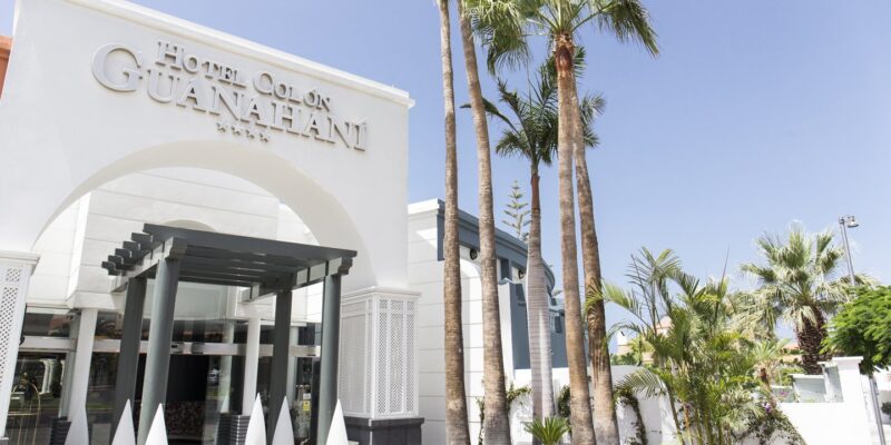 ESTCOLON_Colon_Guanahani_cg_01_entrance_1440x810