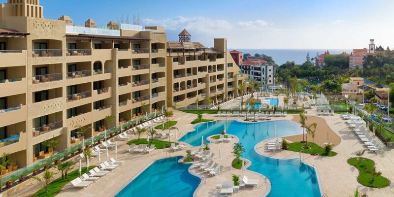 ESTGFVICT_CADE-TOP-GF-VICTORIA-Family-Pool4