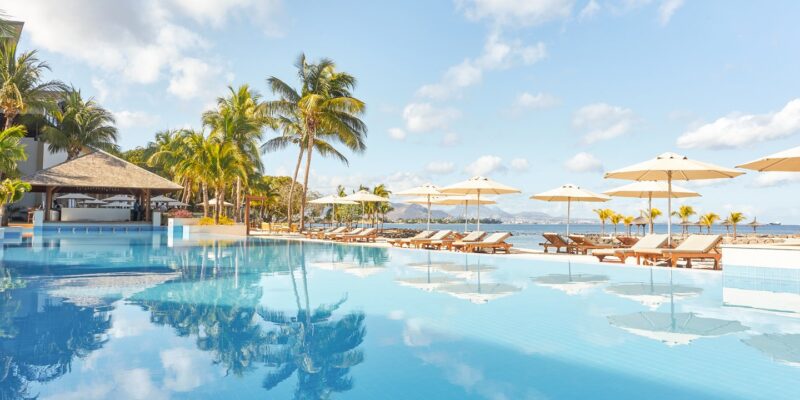 MRUINTERCM_intercontinental_main_pool_02_%281%29_1440x810