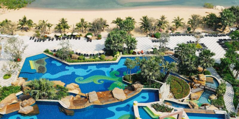 THBZIGN_NAKL-TOP-Tower—Lower-and-upper-Swimming-pool