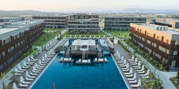 Jacaranda Luxury Resort